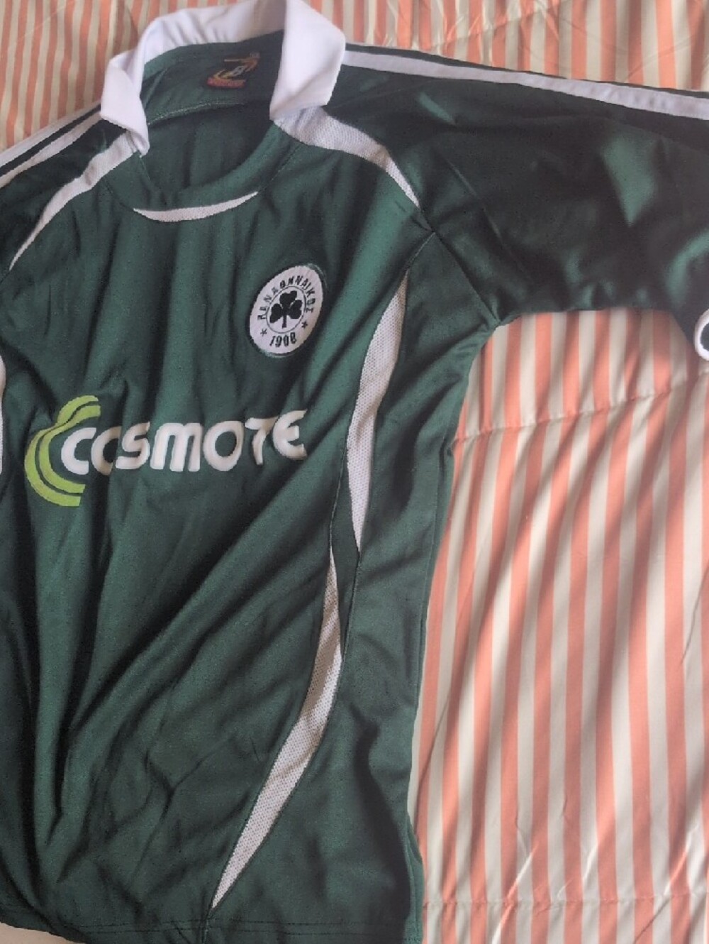 Green Soccer Jersey with White Collar - Picture 4 of 6